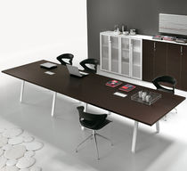 Table de réunion contemporaine / en métal...