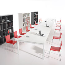 Table de conférence contemporaine / en métal...