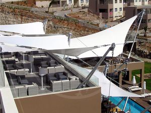 structure tendue câble-membrane