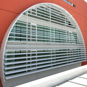 brise-soleil en aluminium