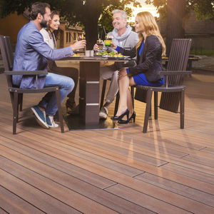 lames de terrasse en bois composite