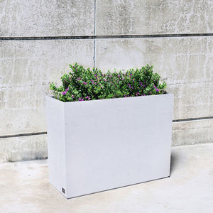 pot de jardin en béton