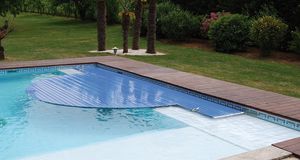 couverture de piscine à lattes 1