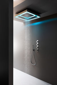 pommeau de douche encastré
