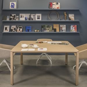 table de réunion contemporaine