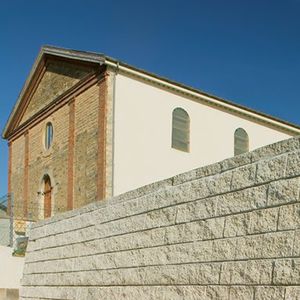 mur de soutènement en béton / préfabriqué / pour clôture de jardin / finition pierre