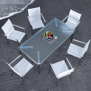 table contemporaine 1