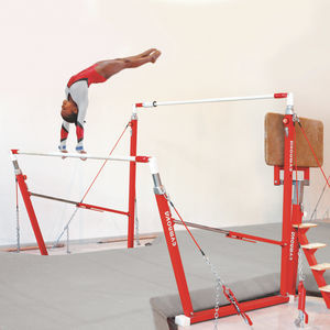barre fixe de gymnastique