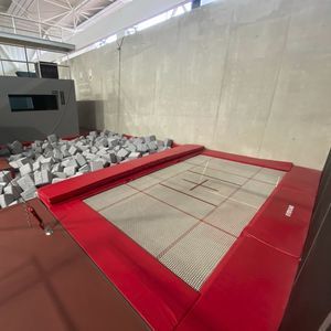 trampoline de gymnastique