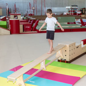 poutre d'équilibre de gymnastique