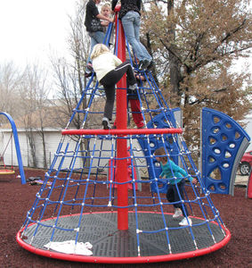 jeu tournant pour enfant / pour aire de jeux