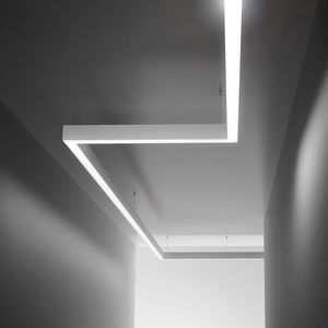profil éclairant au plafond 1