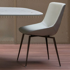 chaise contemporaine