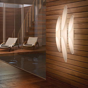 applique murale contemporaine / en Plexiglas® / à LED / halogène