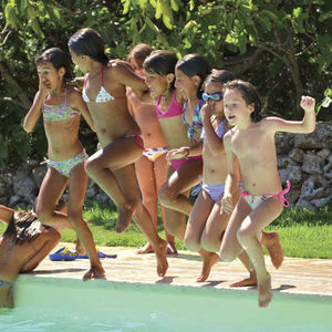 margelle de piscine en pierre