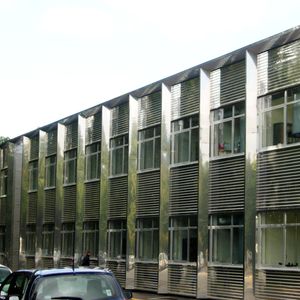 tôle métallique nervurée