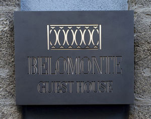 plaque signalétique murale