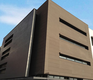 profilé de finition en aluminium / pour façade
