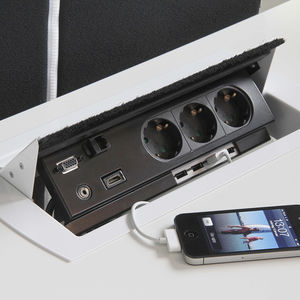 prise multimédia / USB / de courant / HDMI