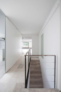 maison type / contemporaine / en béton / écologique