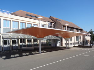structure tendue sur ossature métallique / pour couverture / avec membrane en ETFE
