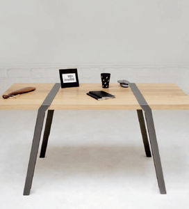 table contemporaine