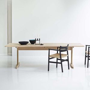 table contemporaine