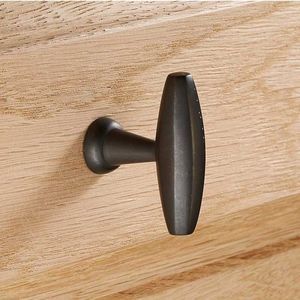 bouton de meuble classique