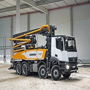 pompe à béton montée sur camion