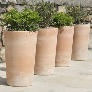 pot de jardin en terracotta / conique