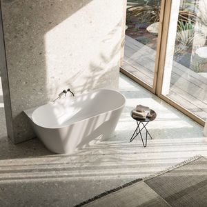 baignoire près du mur