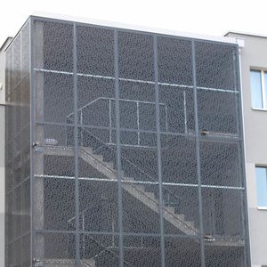 garde-corps en aluminium / à panneaux / de type balustrade / d'extérieur