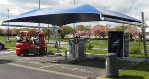 structure tendue sur ossature métallique / pour abri de voiture / avec membrane en pvc / pour parking