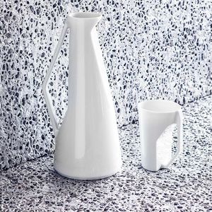 carafe en porcelaine