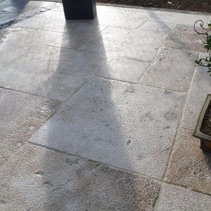 carrelage en pierre calcaire 1