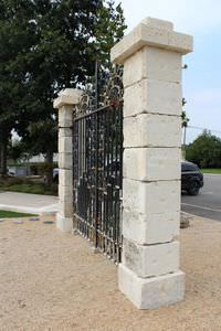 portails battants / en fer forgé / grillagés / résidentiels