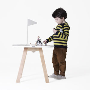 table de jeu pour enfant contemporain 1