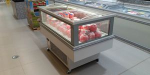 vitrine réfrigérée îlot / sur roulettes / pour commerce