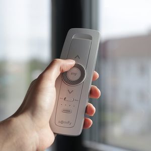 télécommande de protection solaire