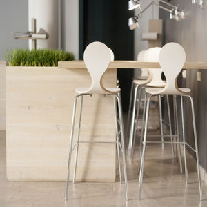 chaise de bar design scandinave / tapissée / empilable / avec repose-pieds