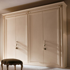 armoire classique