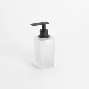distributeur de savon pour hôtel