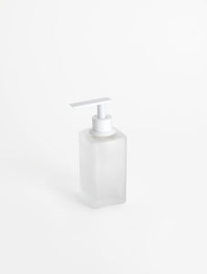 distributeur de savon pour hôtel