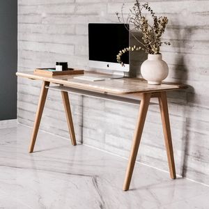 bureau sur pied
