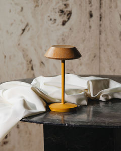 lampe jaune