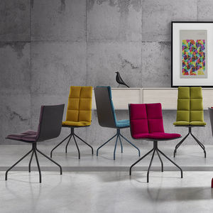 chaise contemporaine
