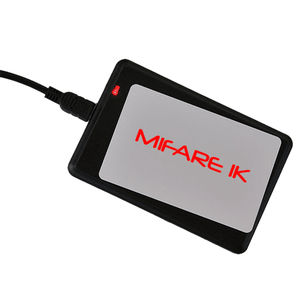 lecteur de cartes RFID