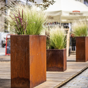 jardinière en acier