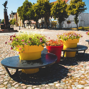 banc public avec jardinière intégrée