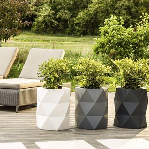 pot de jardin en polyéthylène 1